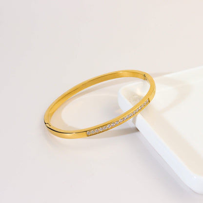 Unmasked Cubic Bangle