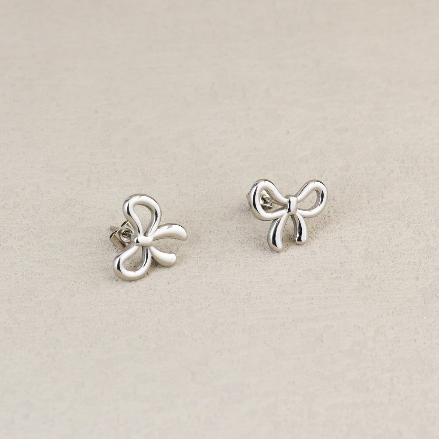 Perfect Bow Silver Earrings