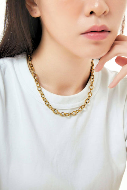 Thin Figaro Chain Necklace