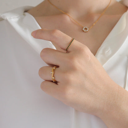 Curvy Gold Ring